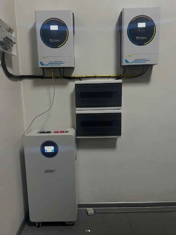 Двухинверторная система EnergyTT с батарейным шкафом